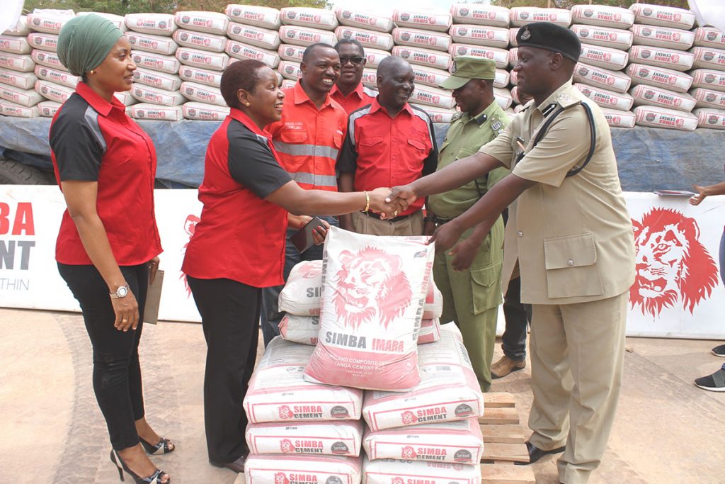 Tanga Cement PLC hands over a total of 200 bags of Simba Cement to Tanga Regional Police Force